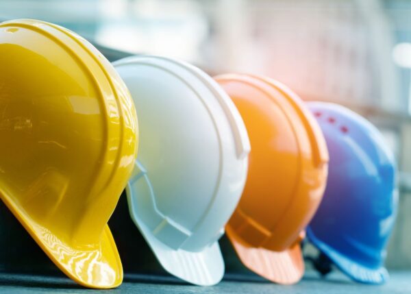 iStock-1205863144-modified-5ba824f8-932e-4c3e-a46f-659aaa775d6b EDIZIONE 2 - CORSO SICUREZZA LAVORATORI: PARTE GENERALE + SPECIFICA (ALTO RISCHIO) - 16 ORE